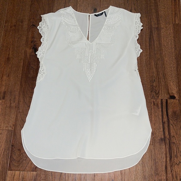 Guess by Marciano Embroidered White Tunic L - Picture 11 of 13